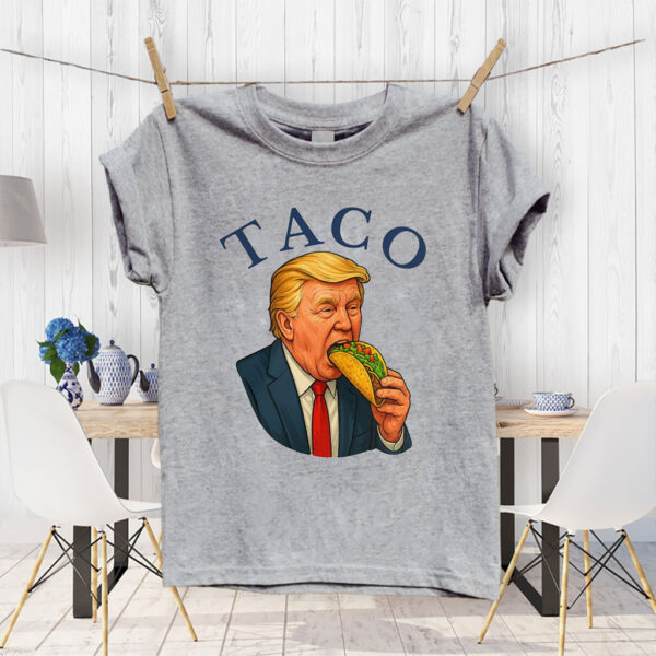 Trump Always Chickens Out – Funny Political TACO 2025 T-Shirt