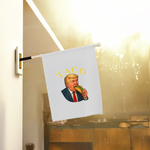 Trump-Always-Chickens-Out-Flag,-Funny-Political-TACO-Flags